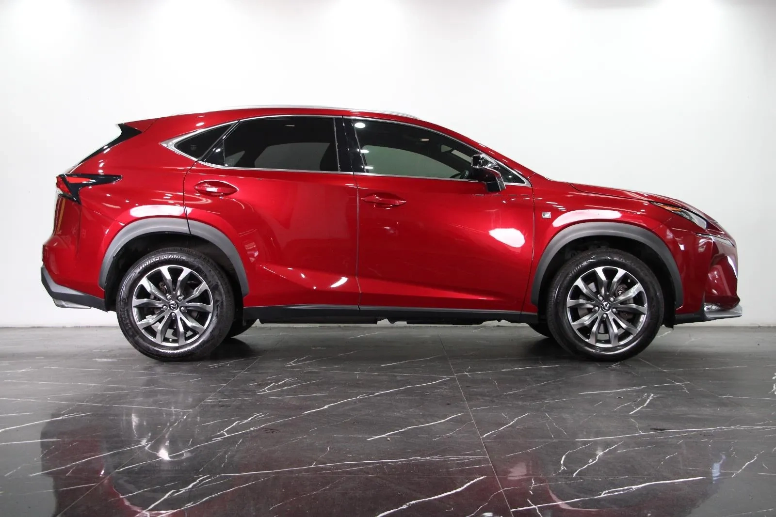 Lexus-NX-NX200t F Sport