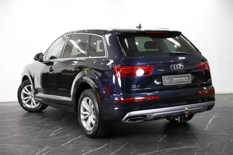 Q7