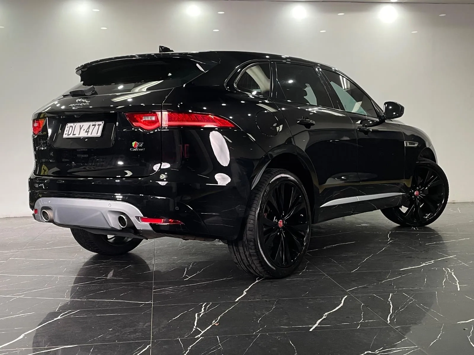 Jaguar-F-PACE-30d S