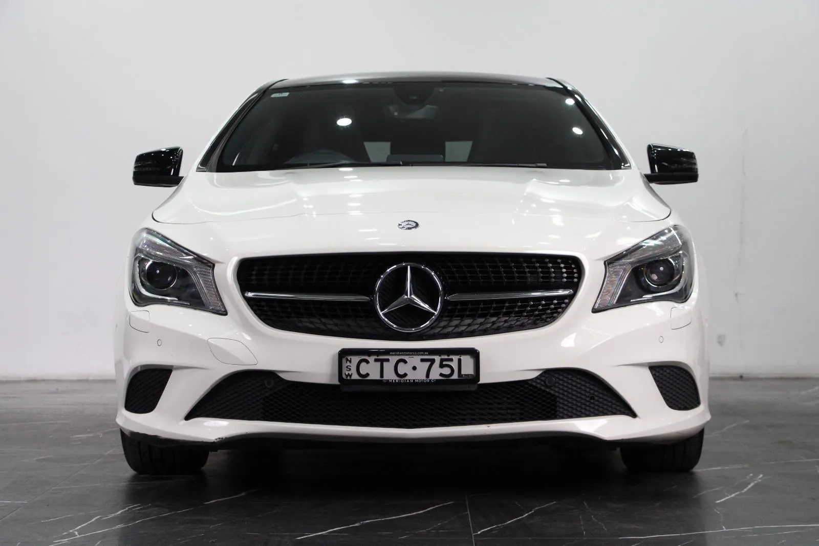 Mercedes-Benz-CLA-Class-CLA200