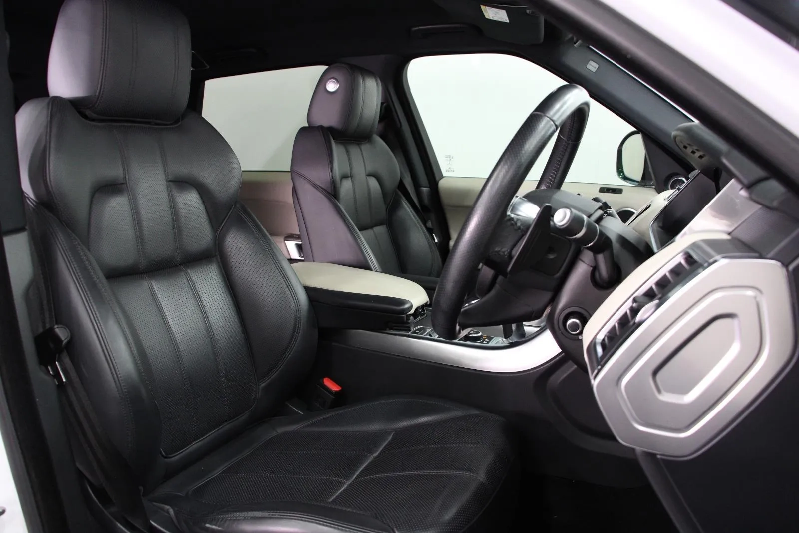 Land Rover-Range Rover Sport-SDV8 HSE
