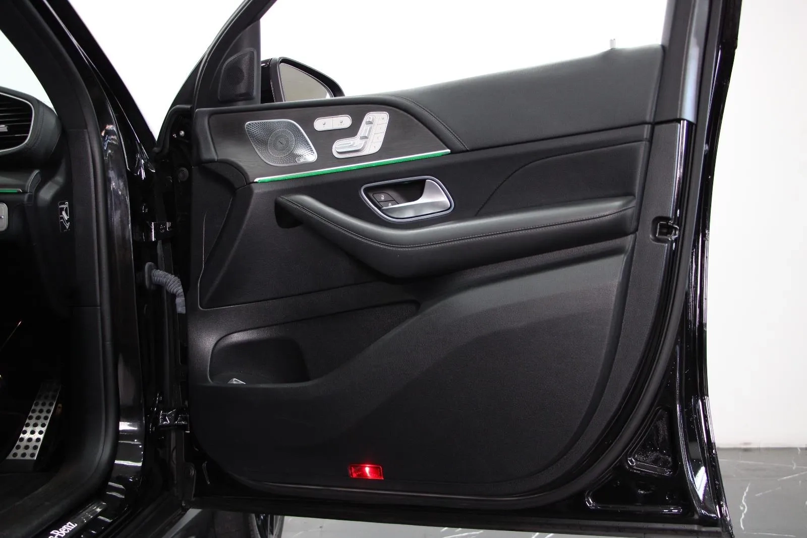 Mercedes-Benz-GLE-Class-GLE450