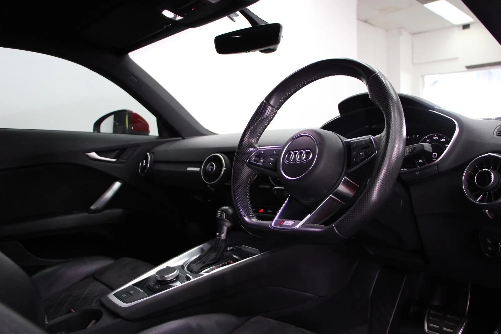 Audi-TT-S Line