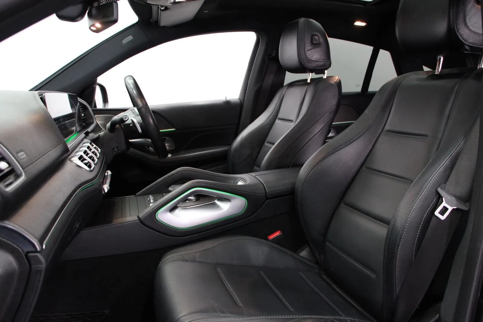 Mercedes-Benz-GLE-Class-GLE450