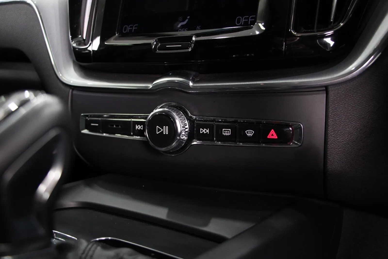 Volvo-XC60-T5 Momentum