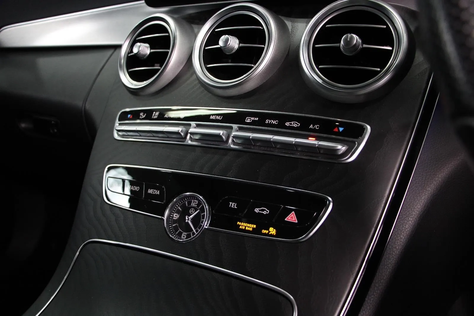 Mercedes-Benz-C-Class-C200
