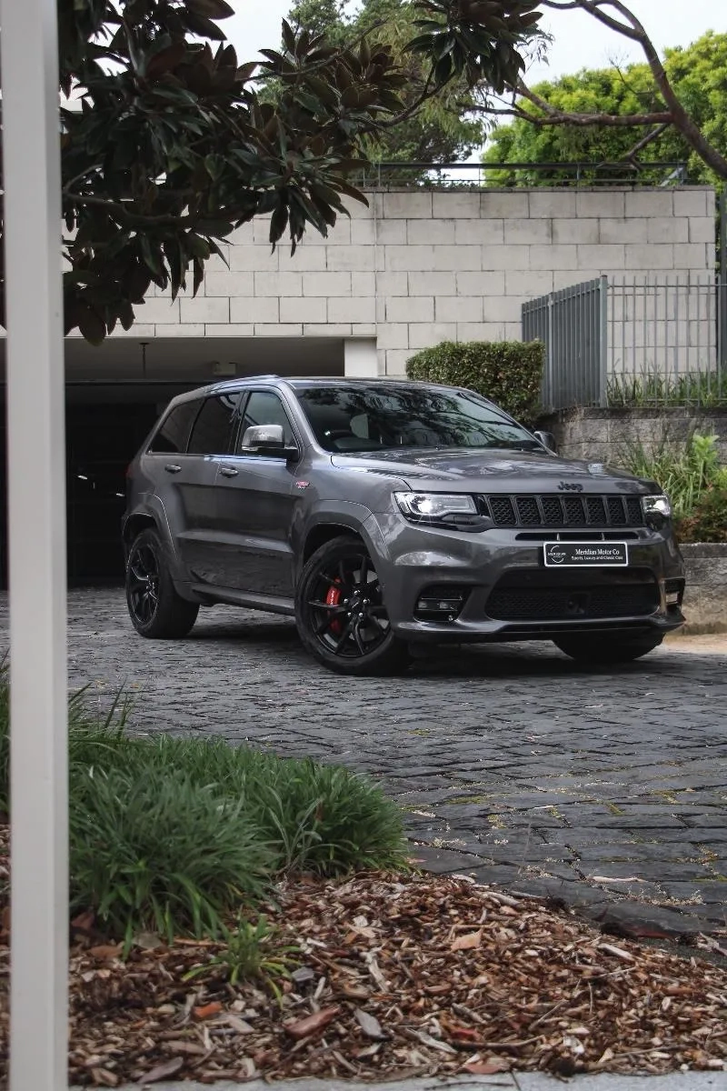 Jeep-Grand Cherokee-SRT