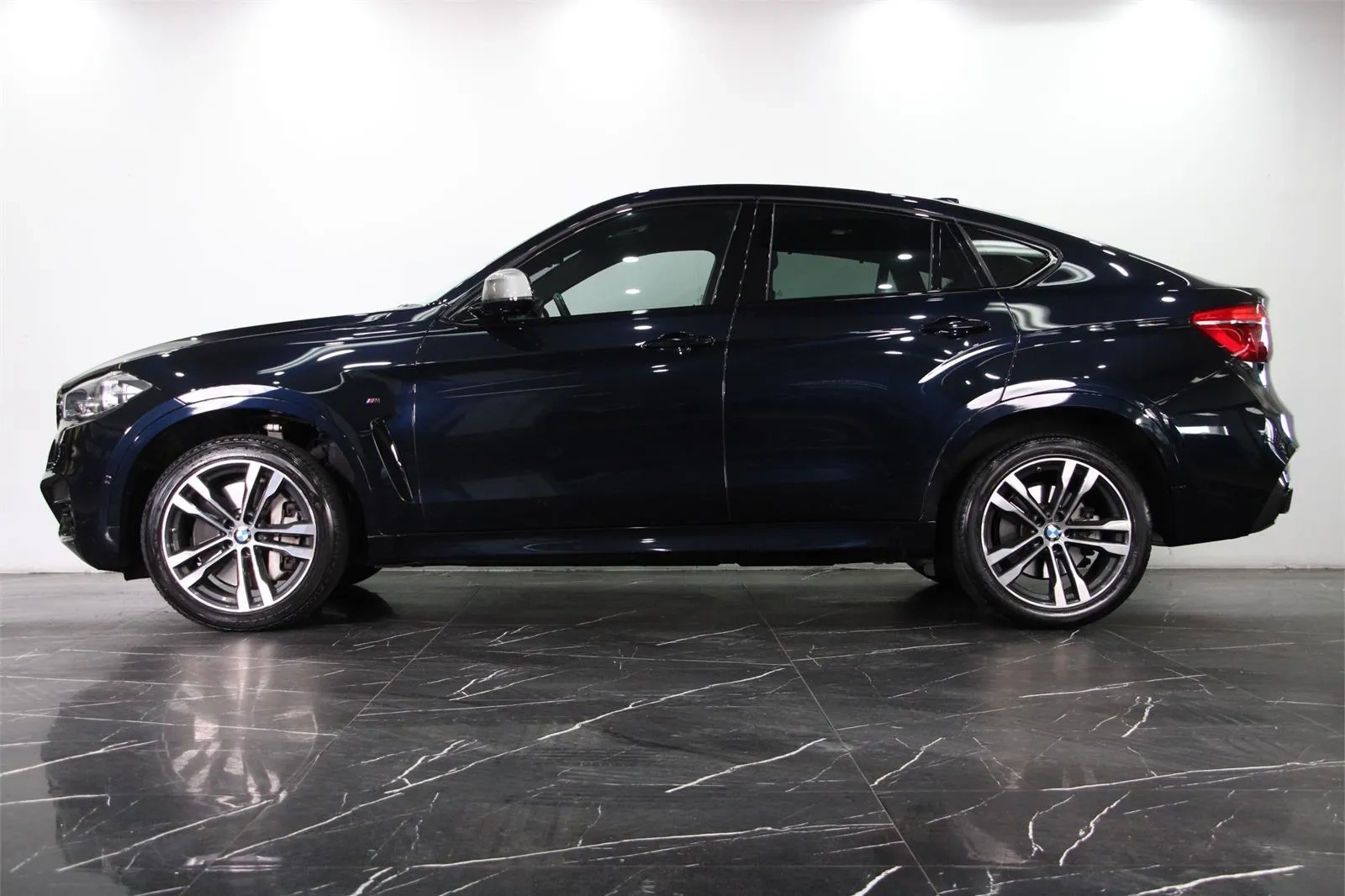 BMW-X6-M50d