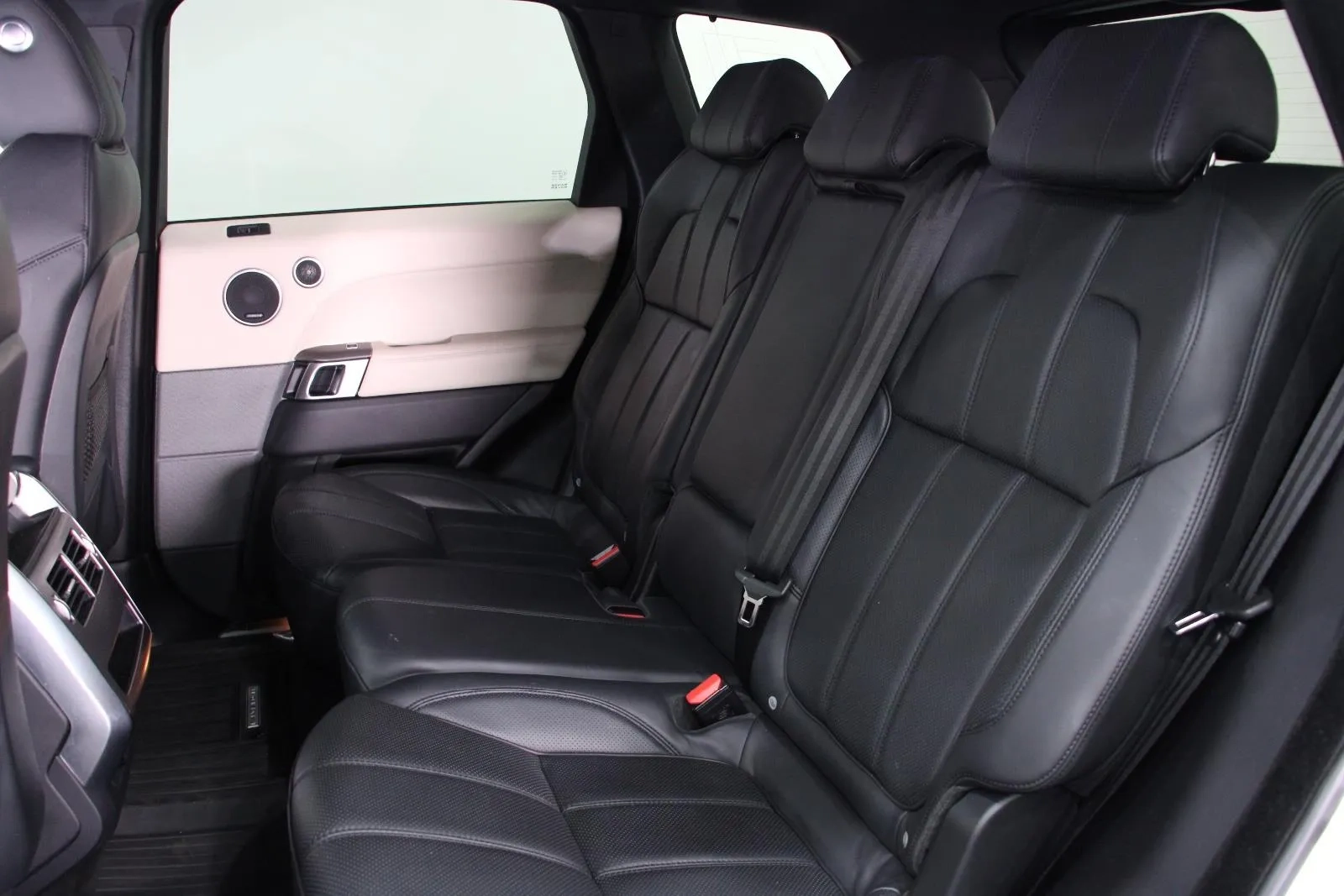 Land Rover-Range Rover Sport-SDV8 HSE