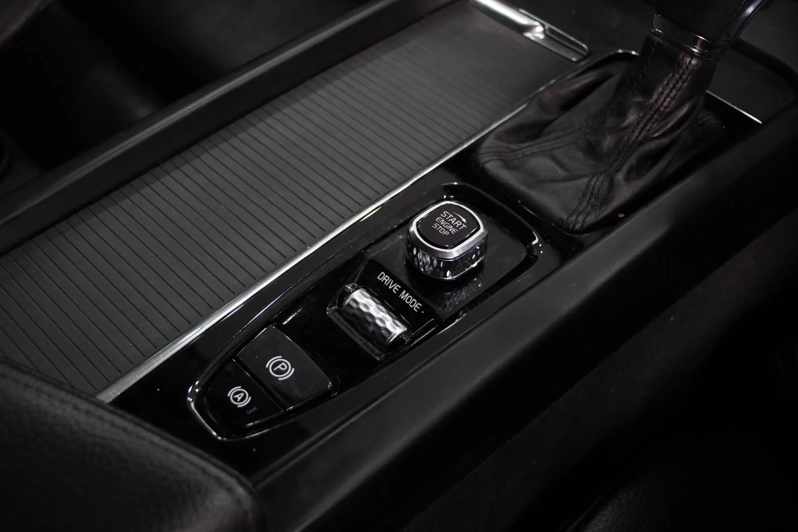 Volvo-XC60-D4 Momentum