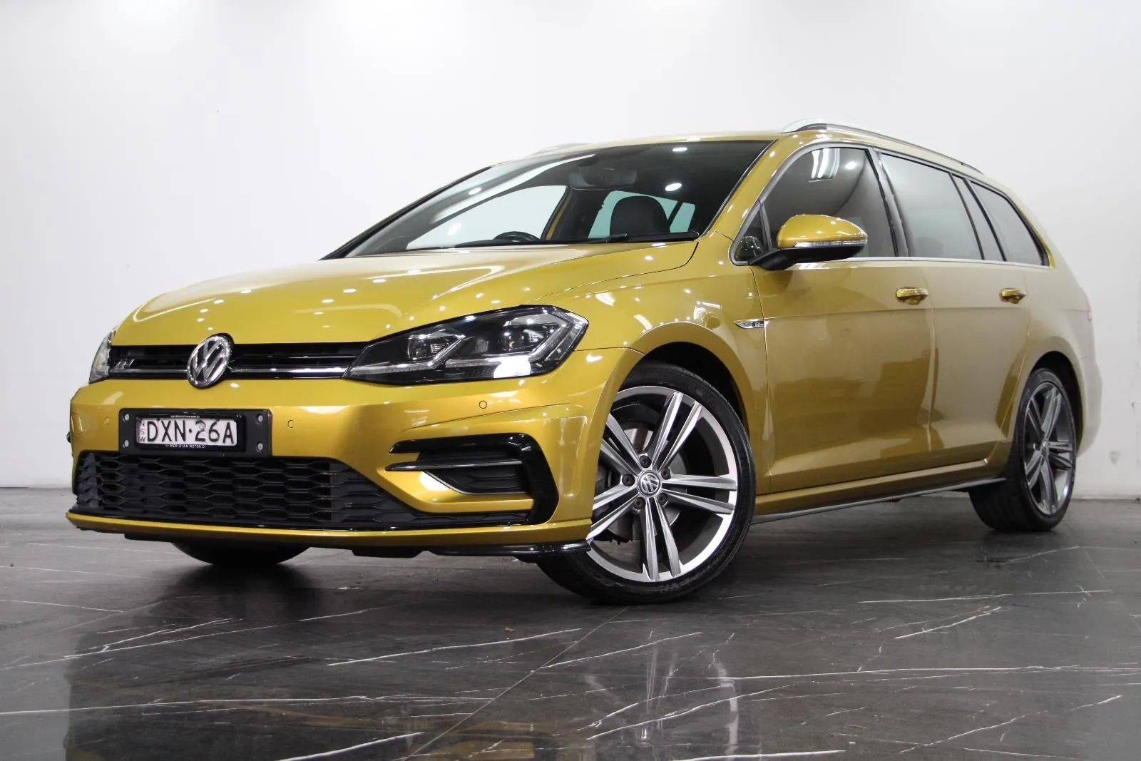 Volkswagen-Golf-110TSI Highline