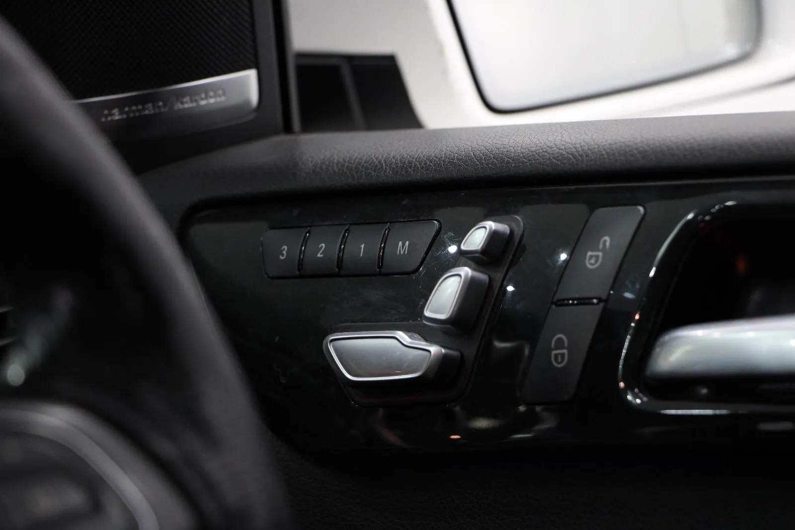 Mercedes-Benz-GLS-Class-GLS350 d