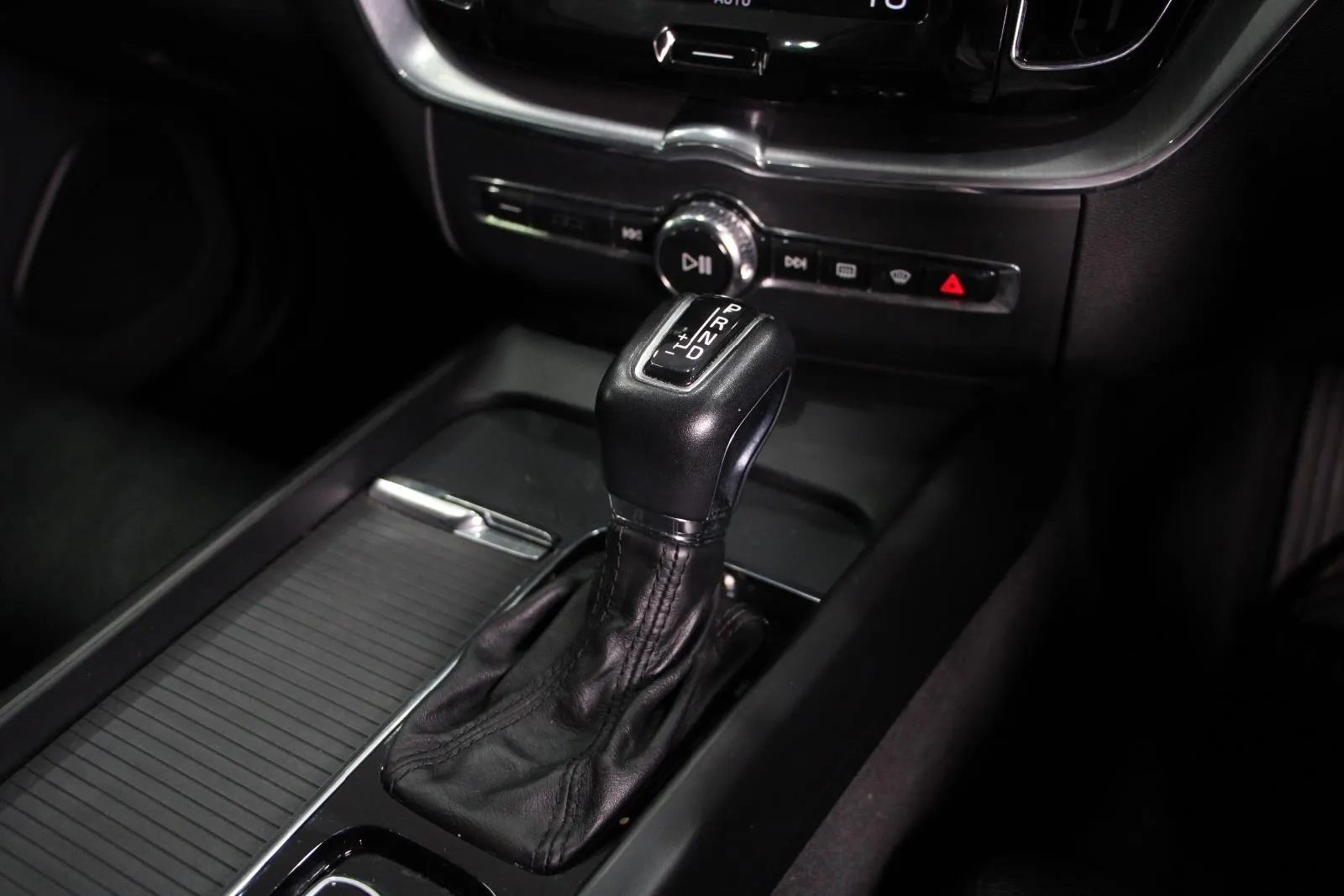 Volvo-XC60-D4 Momentum