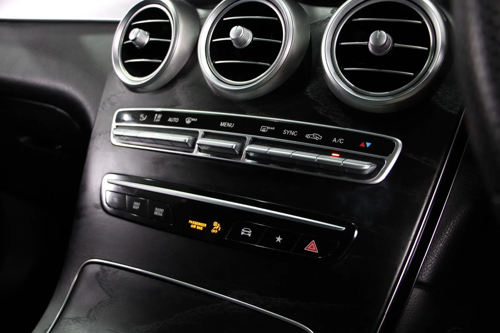 Mercedes-Benz-GLC-Class-GLC300