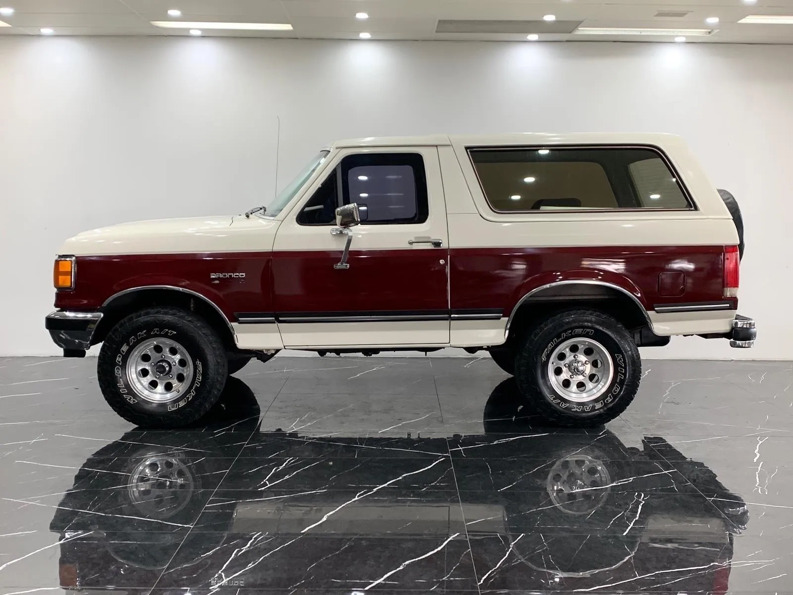 Ford-Bronco-