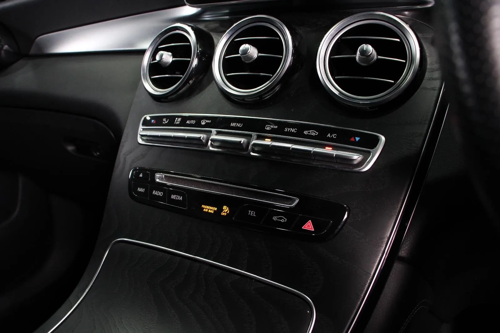 Mercedes-Benz-GLC-Class-GLC250