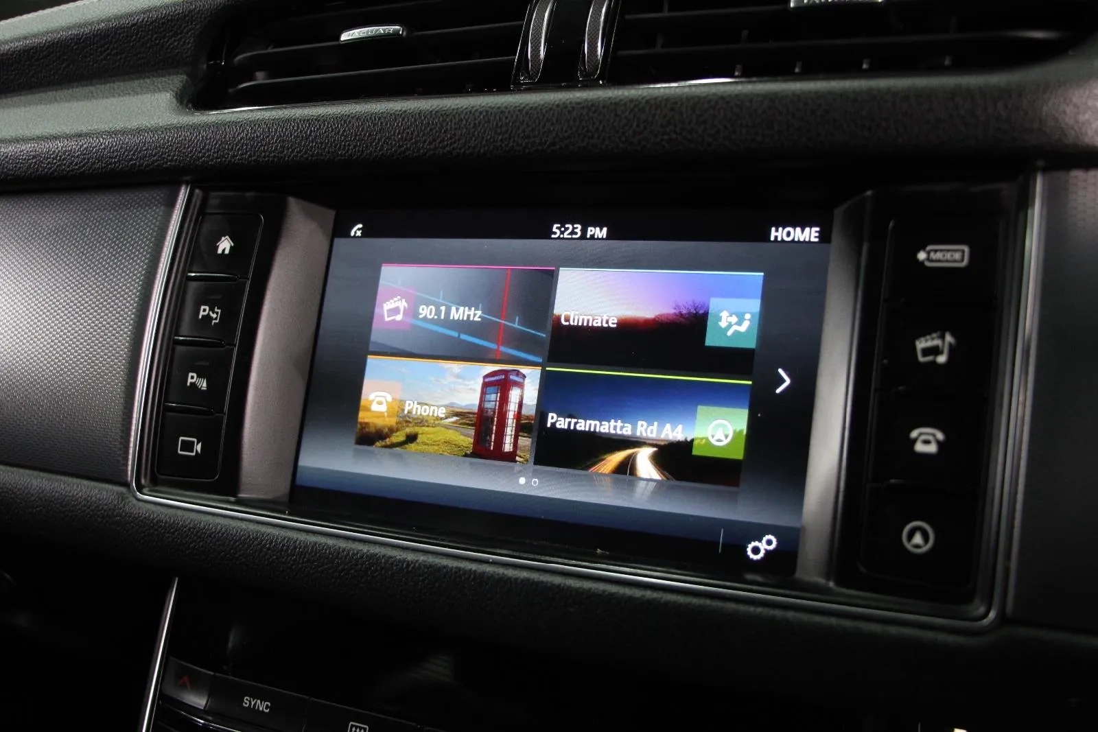 Jaguar-XF-20d R-Sport