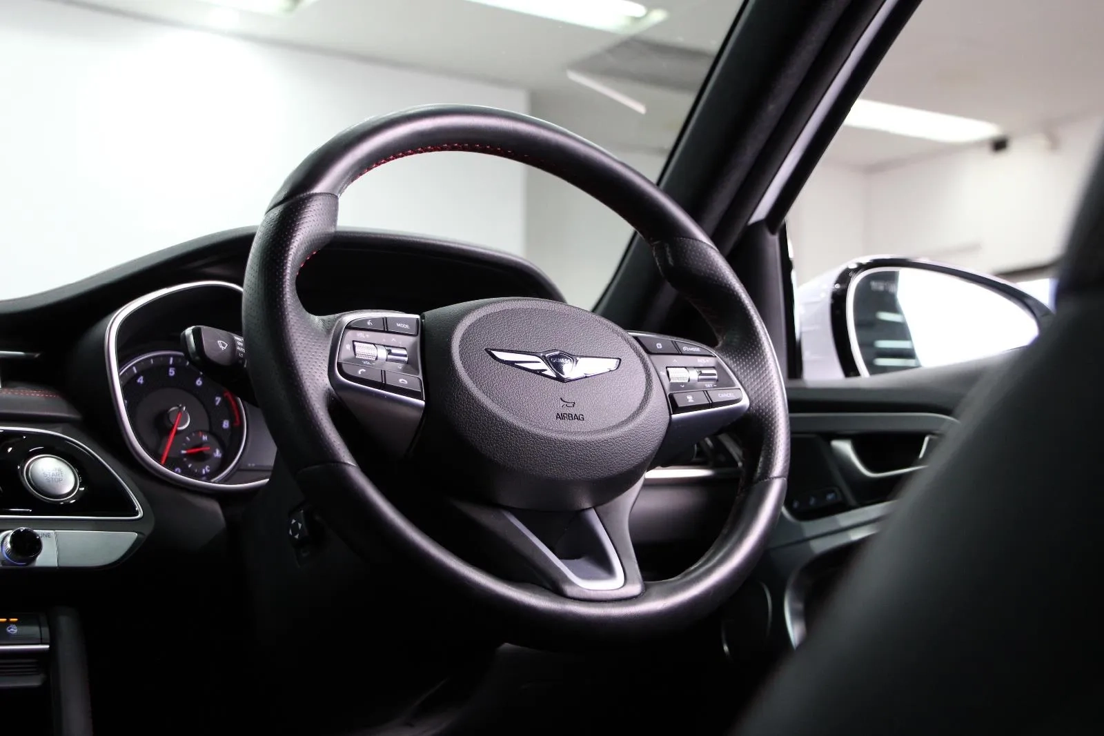 Genesis-G70-Ultimate Sport