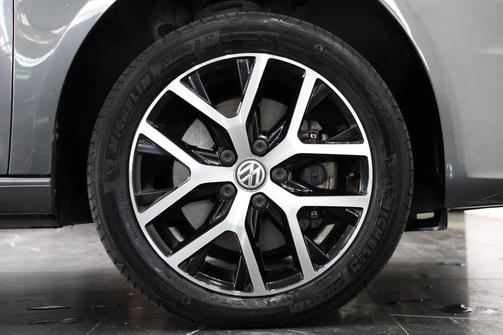 Volkswagen-Caddy-TSI220 Beach