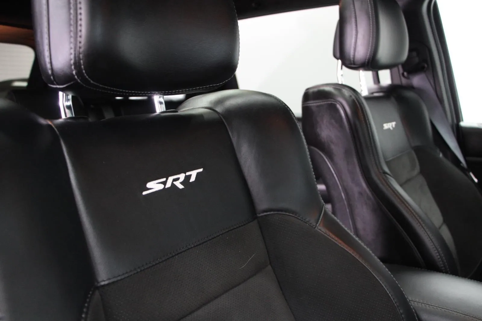 Jeep-Grand Cherokee-SRT