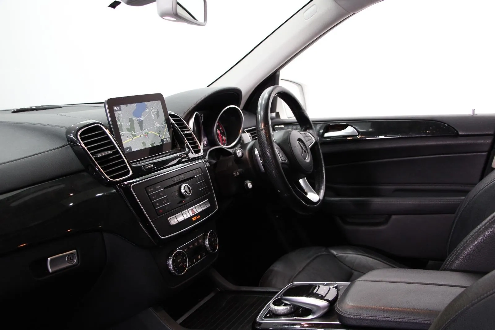 Mercedes-Benz-GLS-Class-GLS350 d