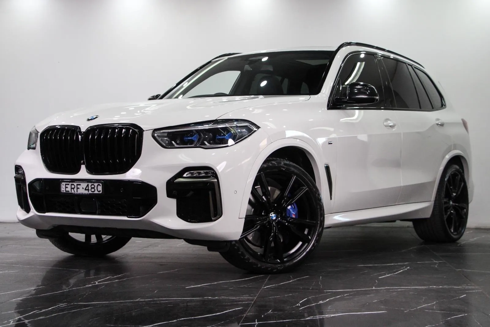 BMW-X5-M50i