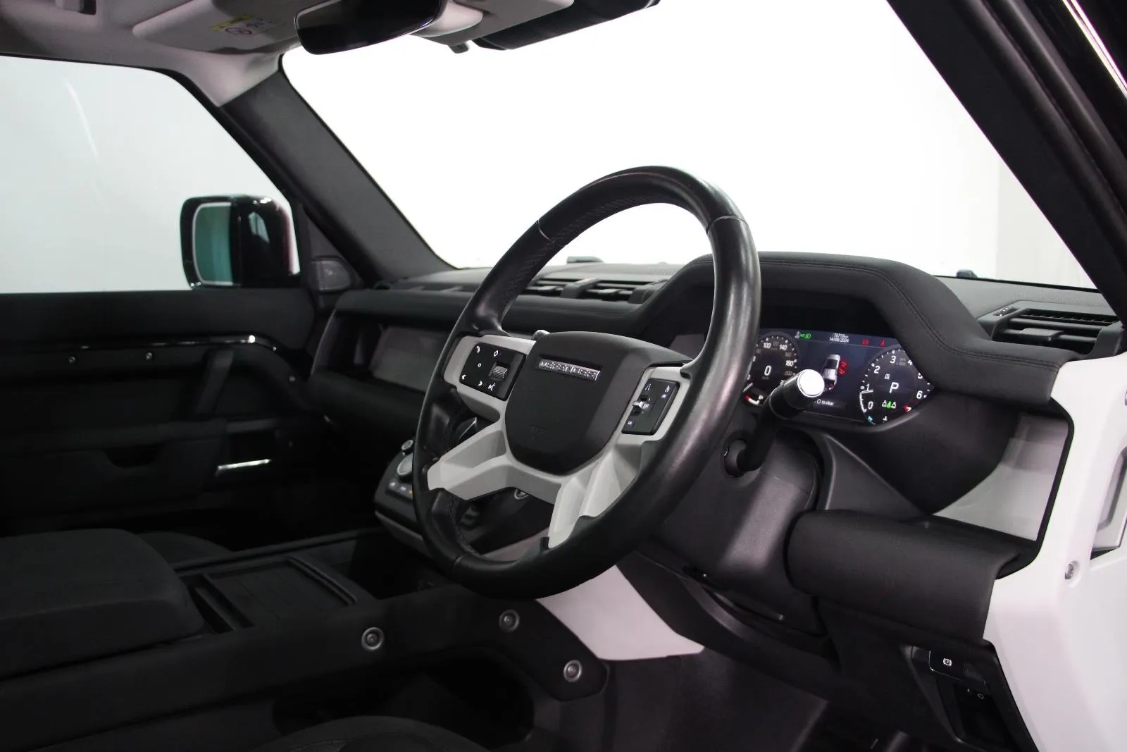 Land Rover-Defender-110 P400 SE