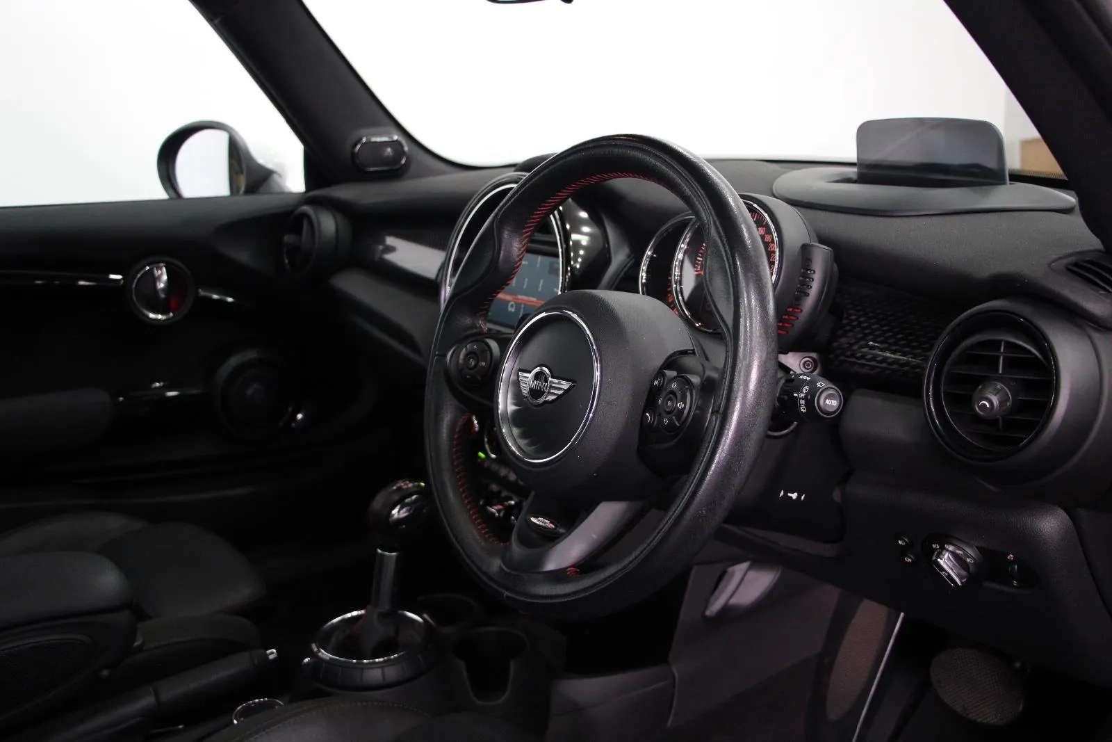 MINI-Hatch-Cooper S