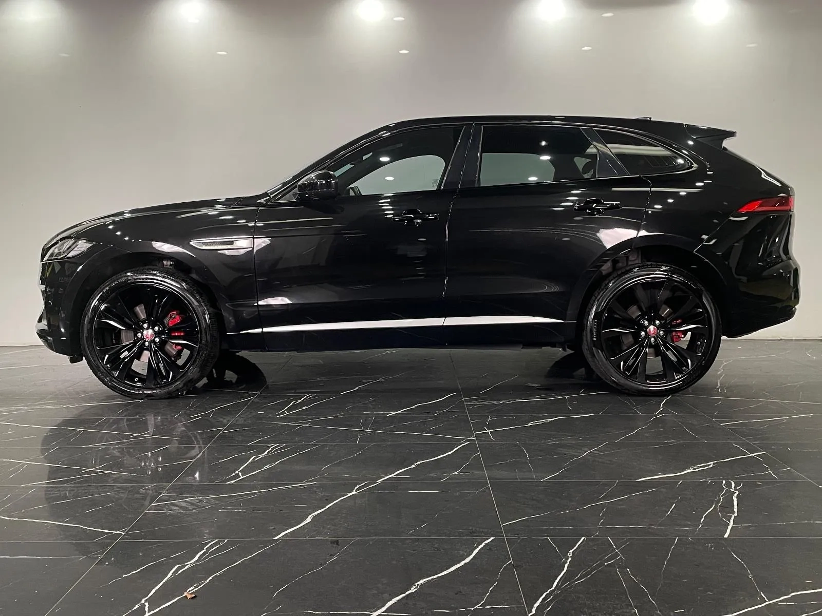 Jaguar-F-PACE-30d S