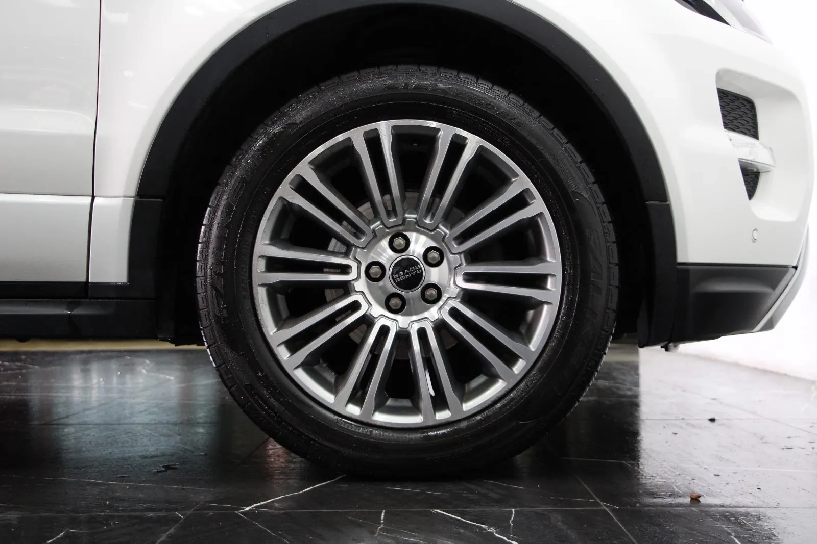 Land Rover-Range Rover Evoque-Si4 Prestige