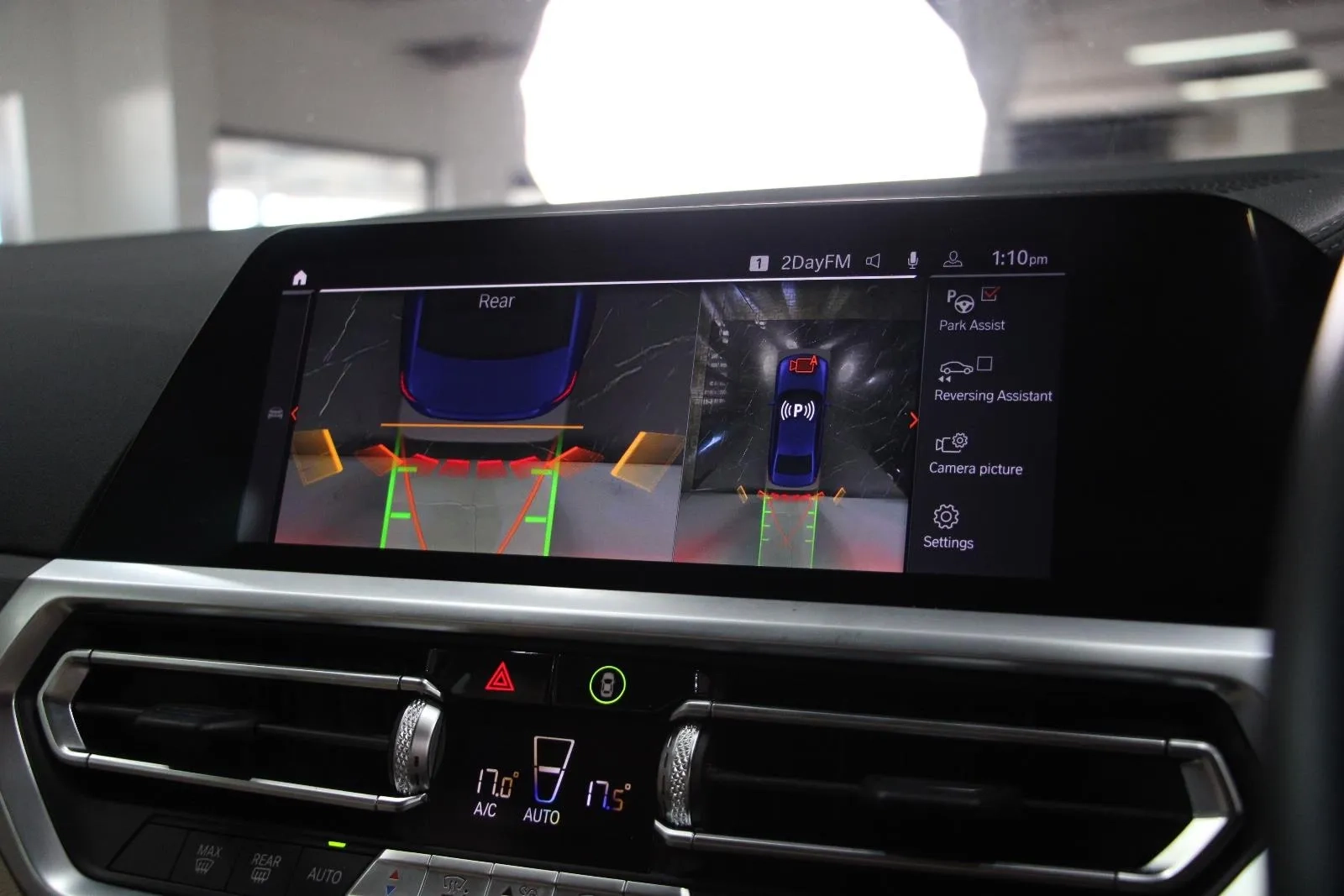 BMW-3 Series-330i Luxury Line