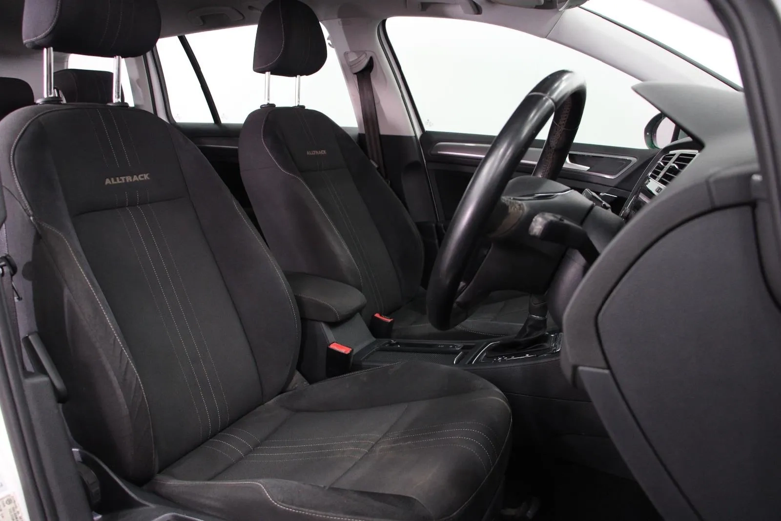 Volkswagen-Golf-Alltrack 132TSI