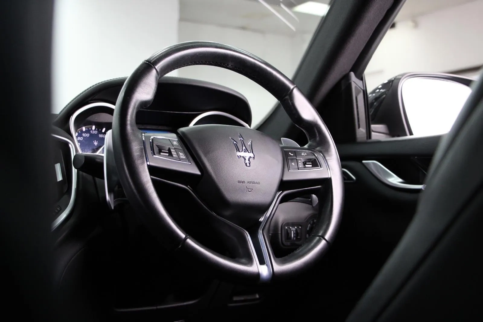 Maserati-Ghibli-