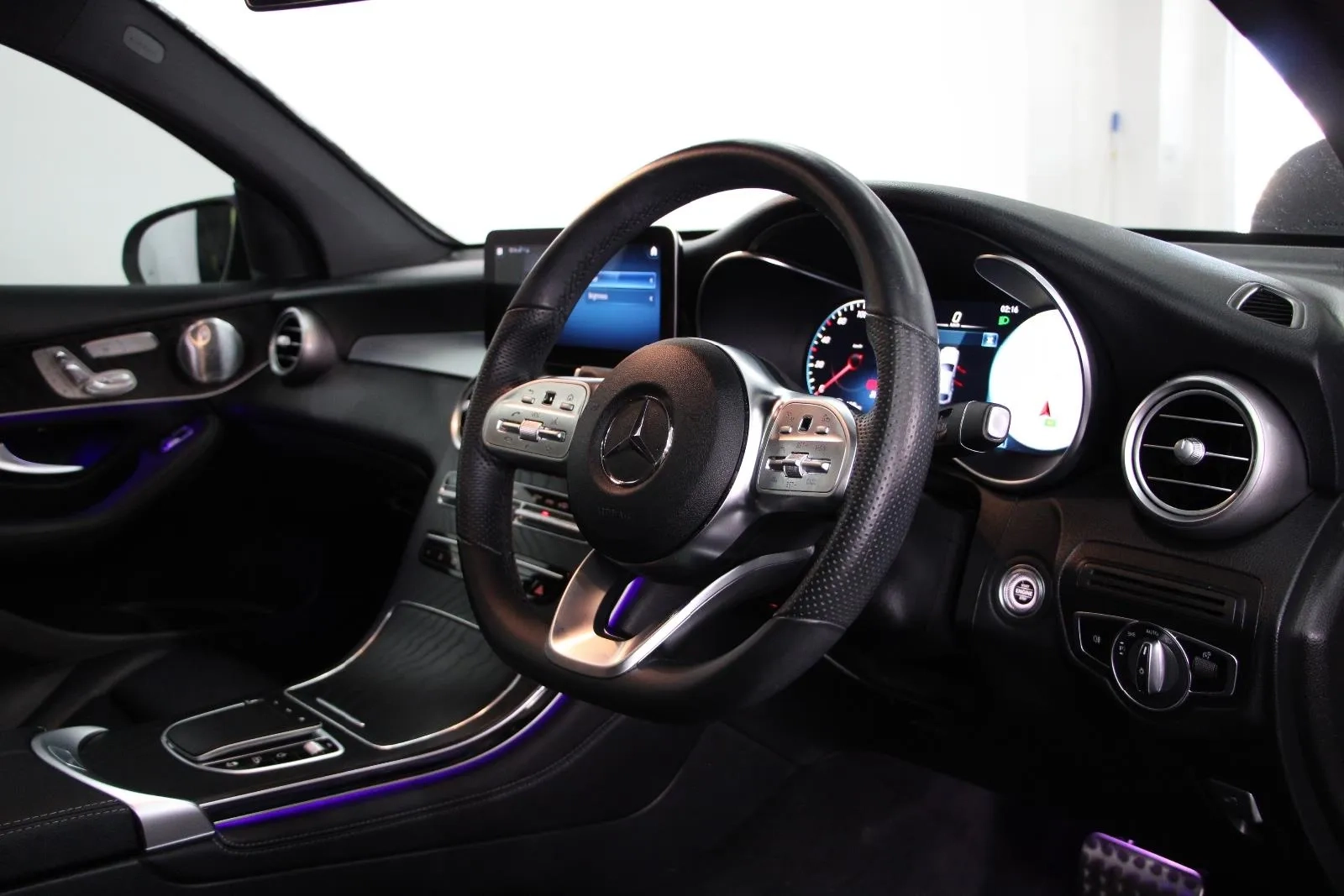 Mercedes-Benz-GLC-Class-GLC300