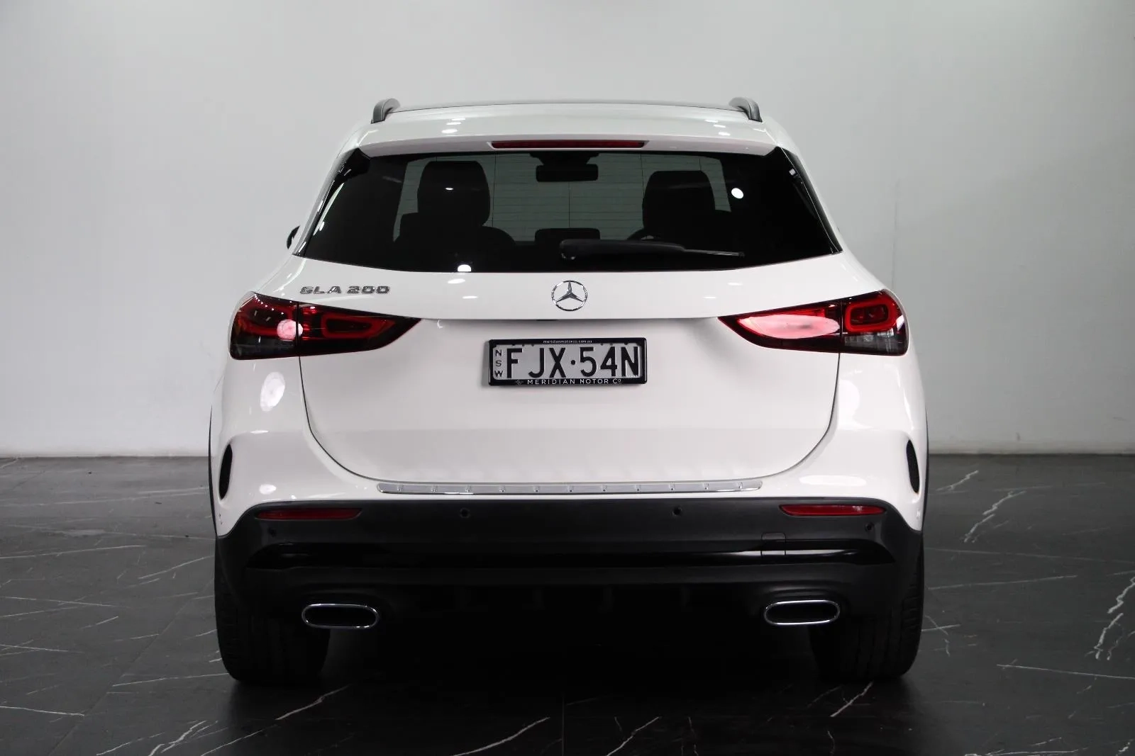 Mercedes-Benz-GLA-Class-GLA200