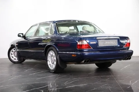 Super V8