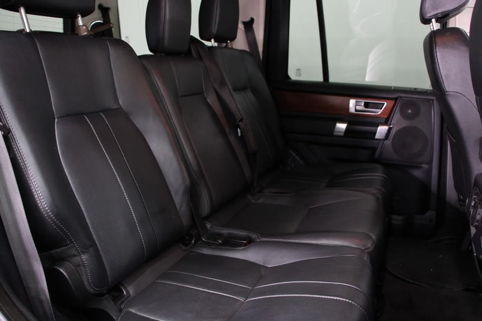 Land Rover-Discovery-SDV6 HSE