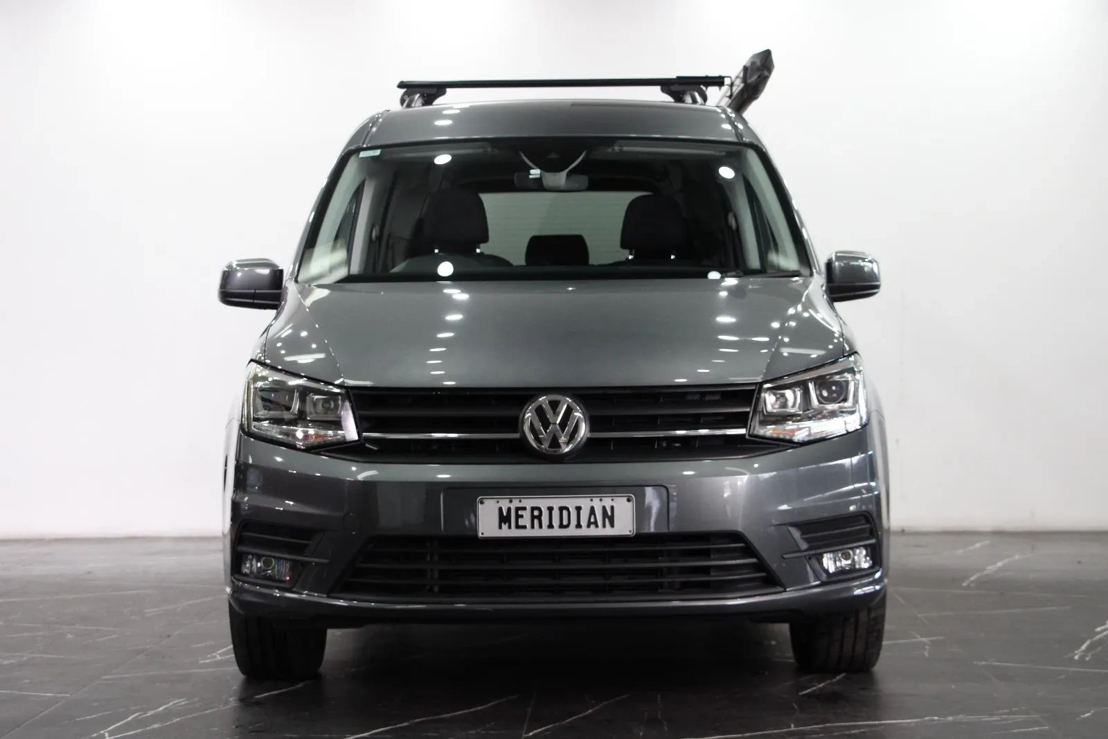 Volkswagen-Caddy-TSI220 Beach