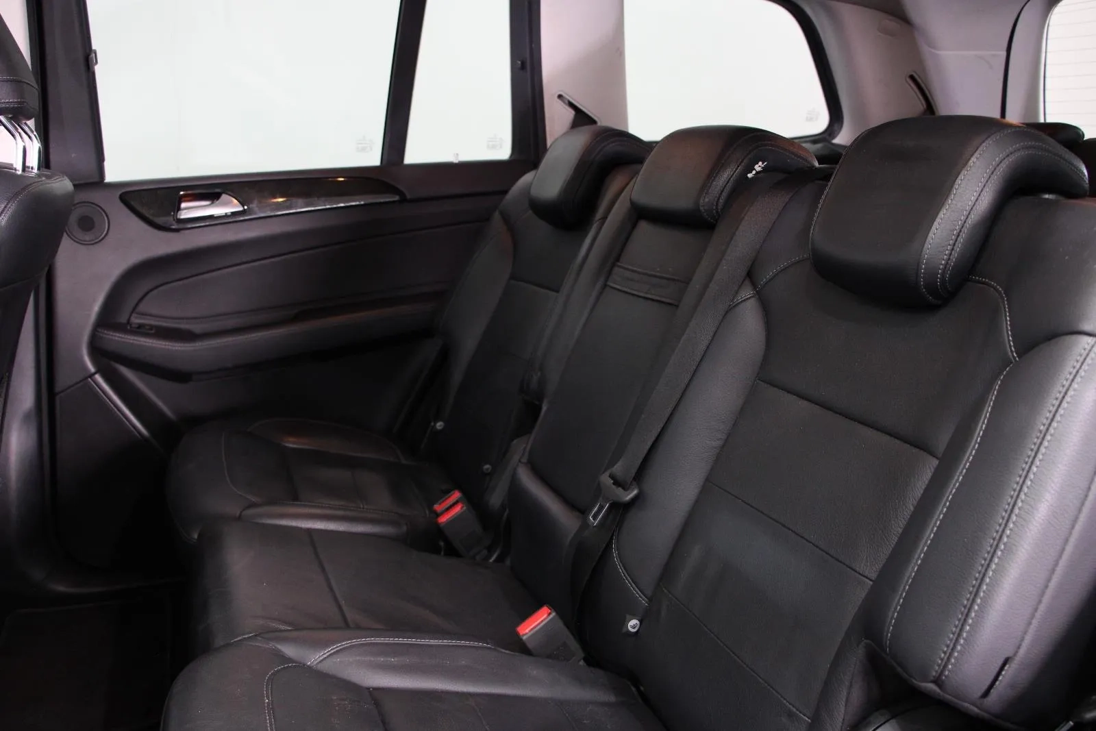 Mercedes-Benz-GLS-Class-GLS350 d