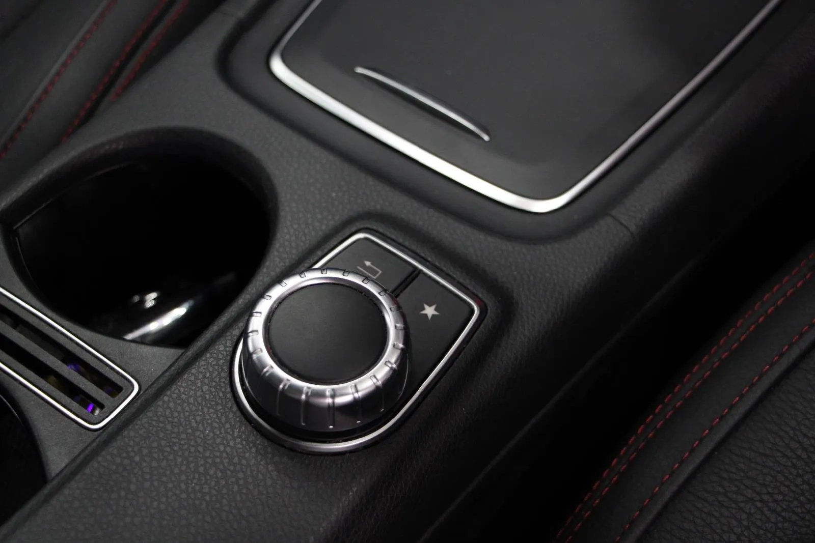 Mercedes-Benz-GLA-Class-GLA250