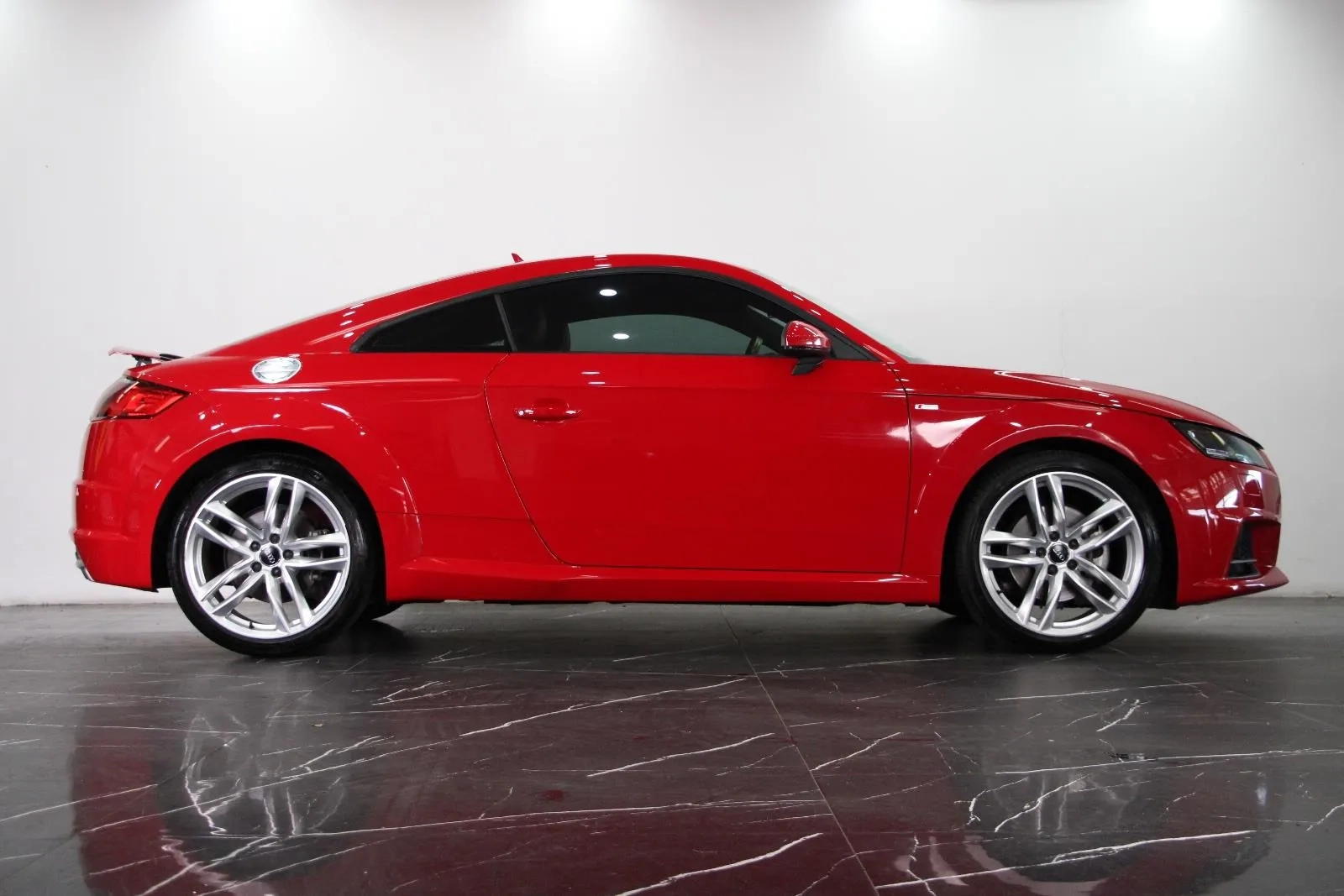 Audi-TT-S Line