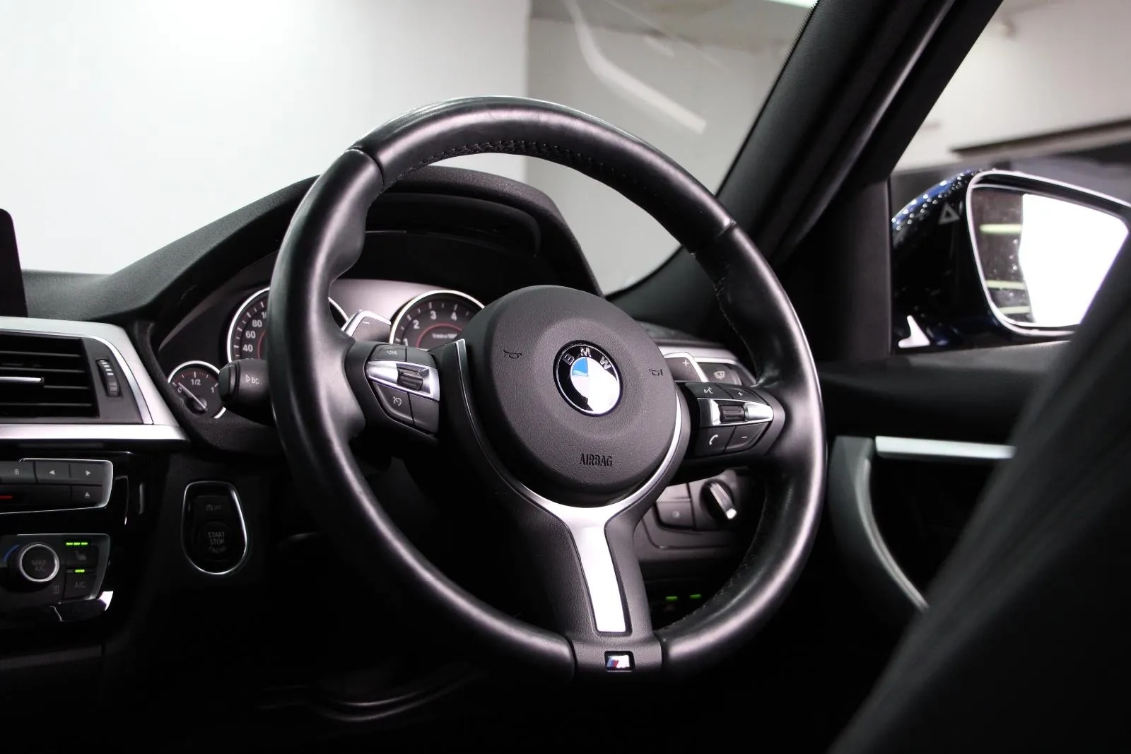 BMW-3 Series-330i M Sport