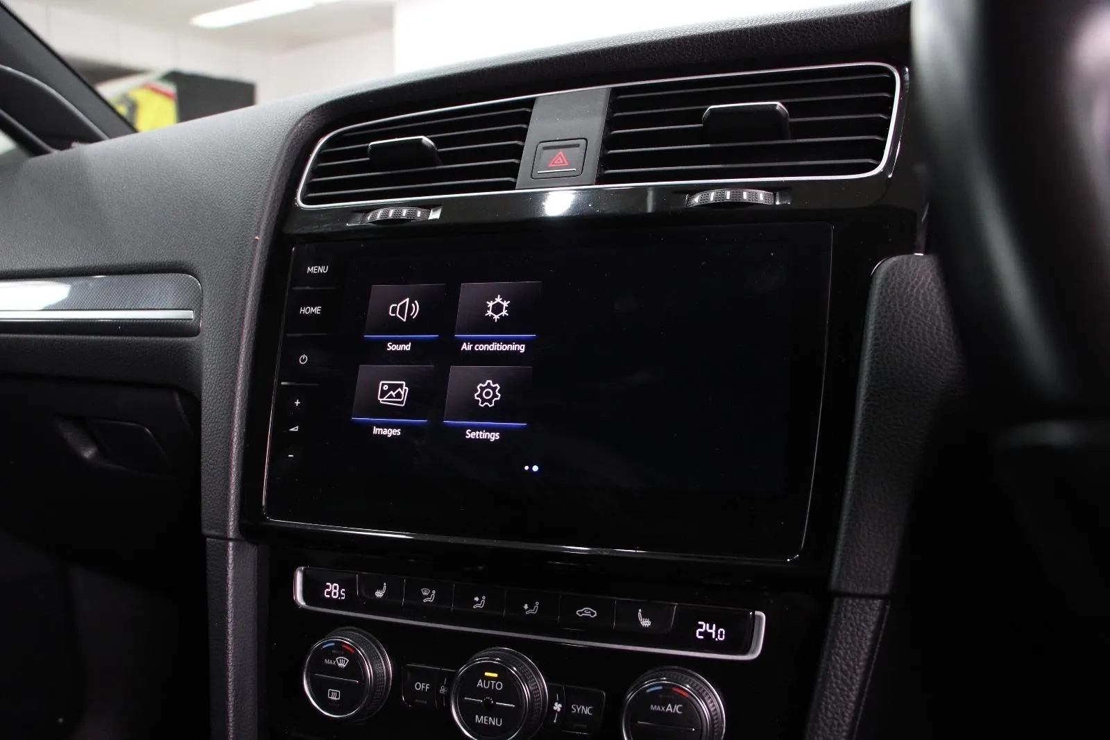 Volkswagen-Golf-110TSI Highline