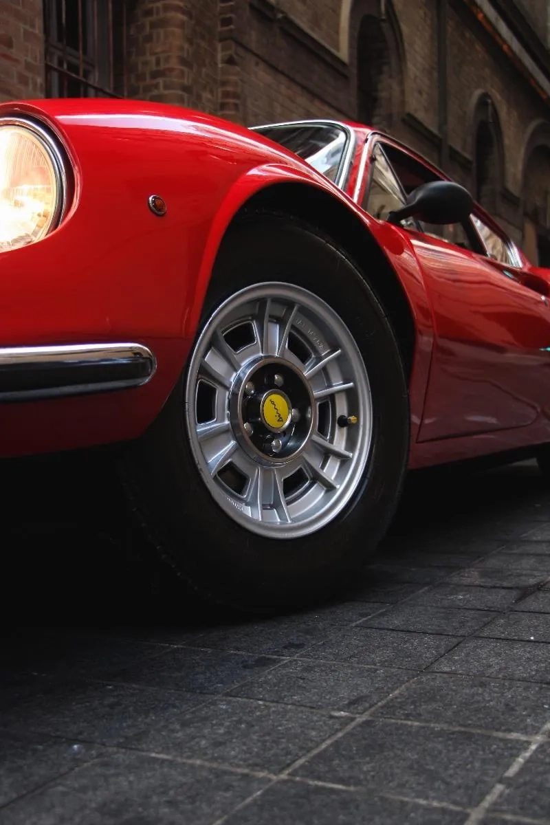 Ferrari-Dino-246 GT