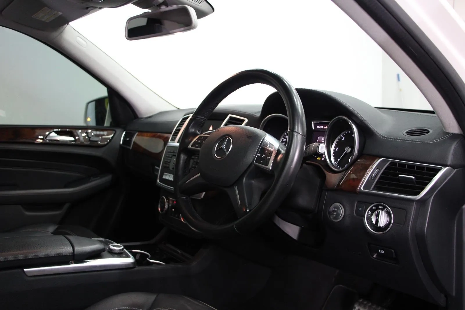 Mercedes-Benz-M-Class-ML350 BlueTEC