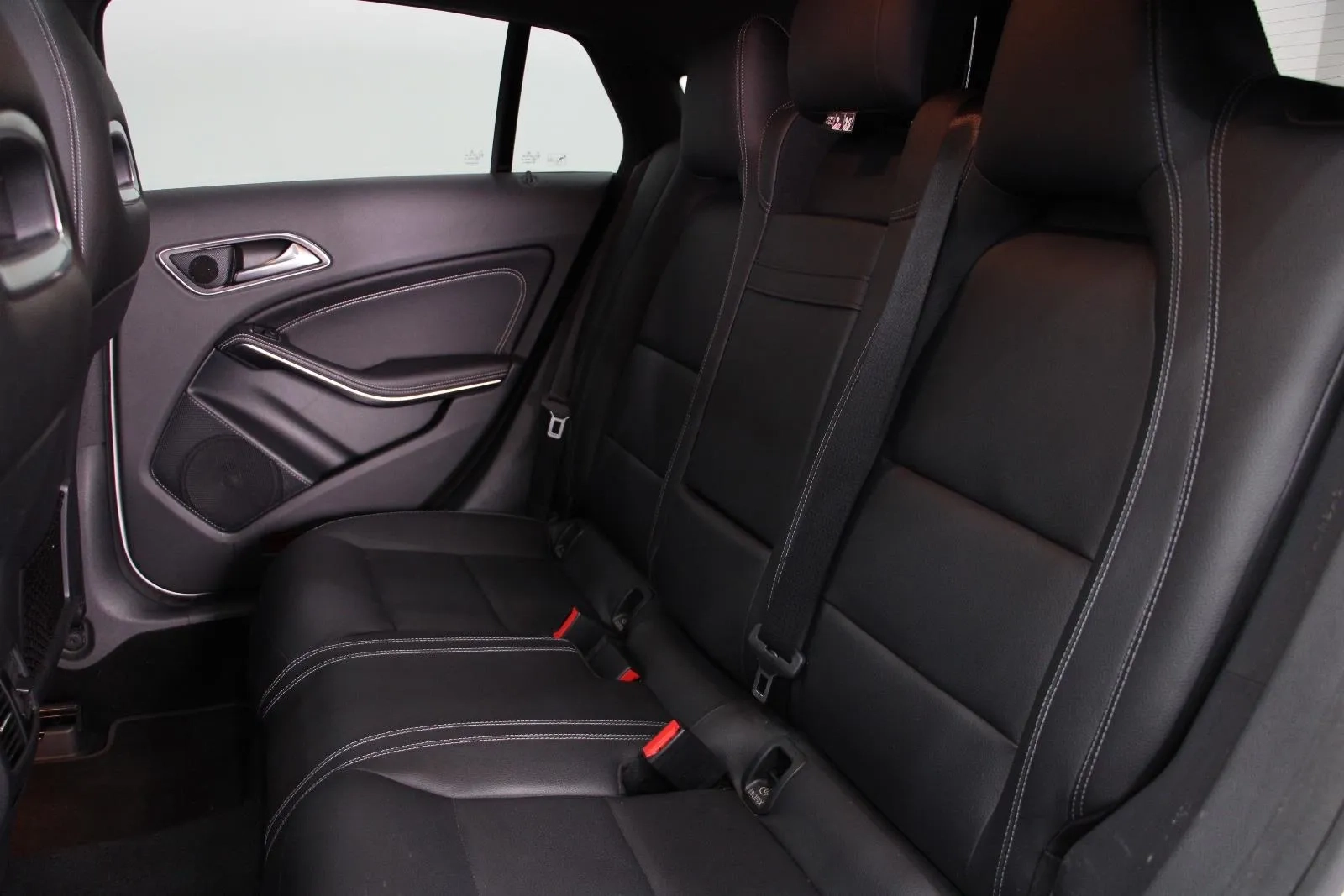 Mercedes-Benz-CLA-Class-CLA200