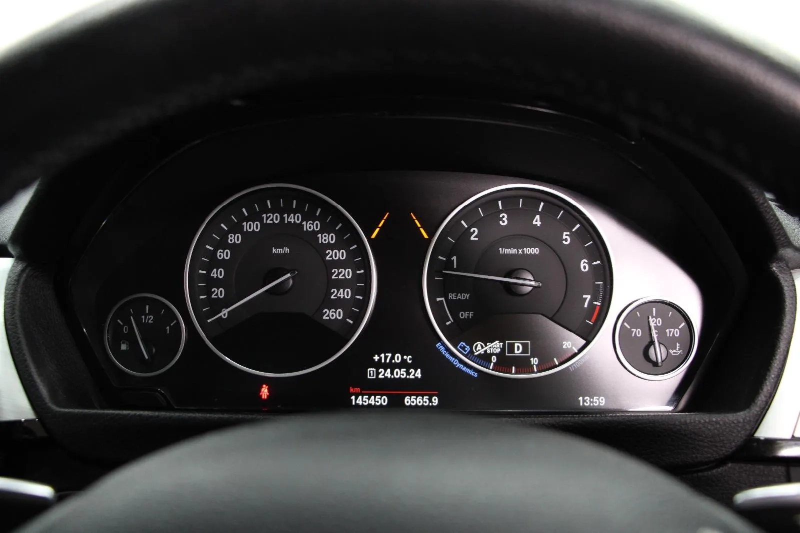 BMW-3 Series-320i Sport Line