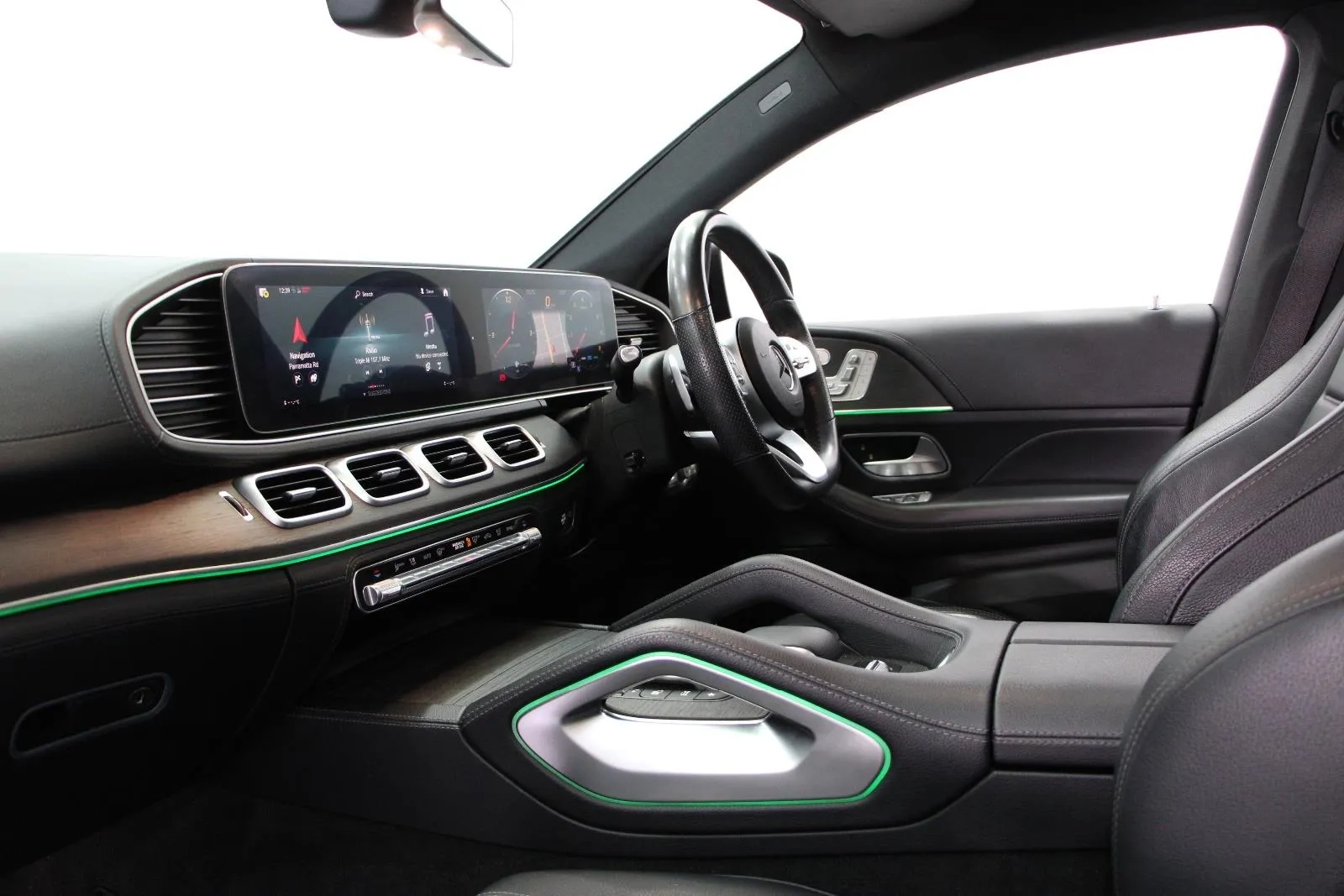 Mercedes-Benz-GLE-Class-GLE450