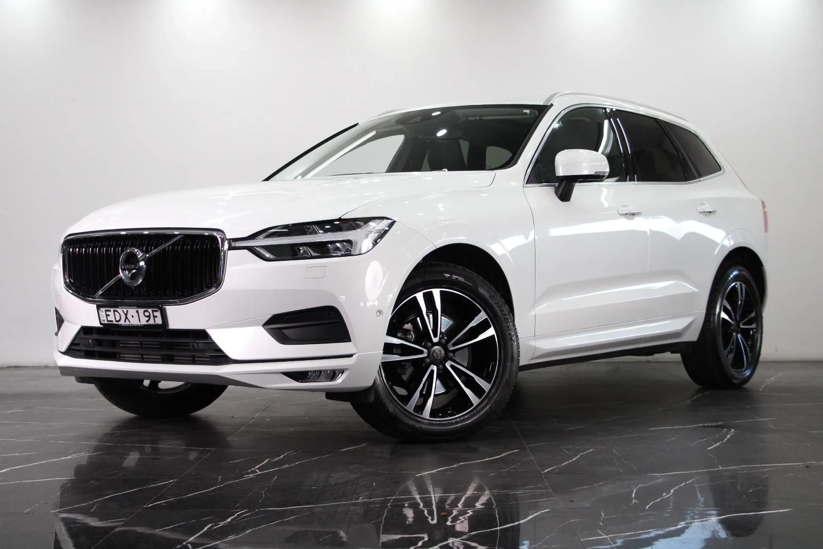 Volvo-XC60-T5 Momentum