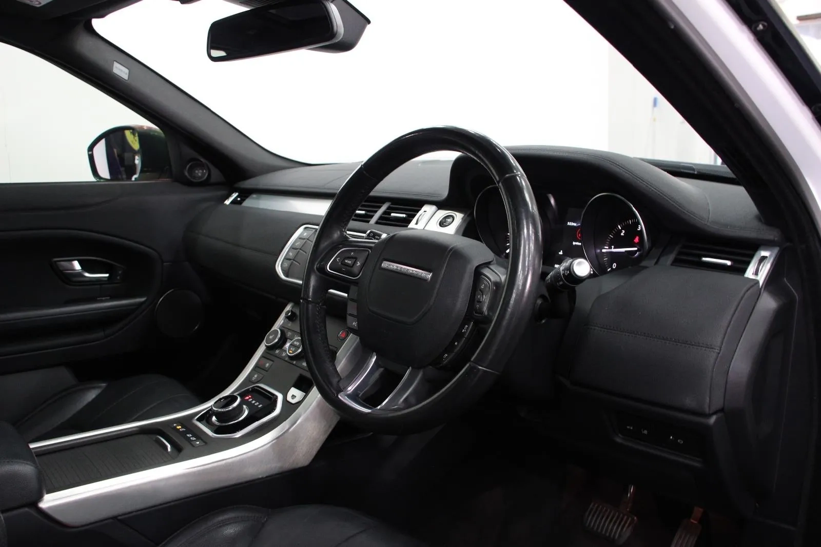 Land Rover-Range Rover Evoque-TD4 110kW SE